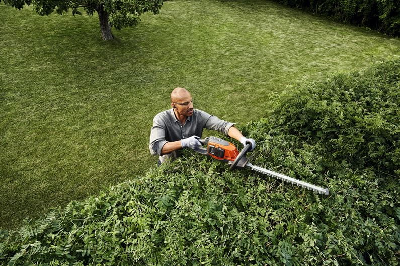 Hedge Trimmer 215iHD45 with battery and charger